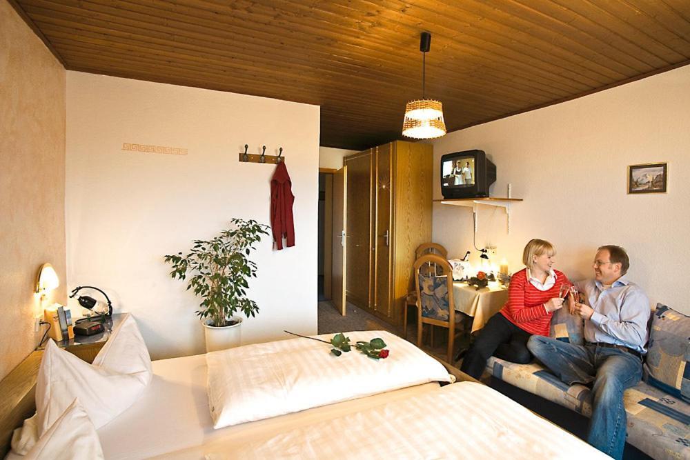 Landhotel Weingarten Haibach  Экстерьер фото