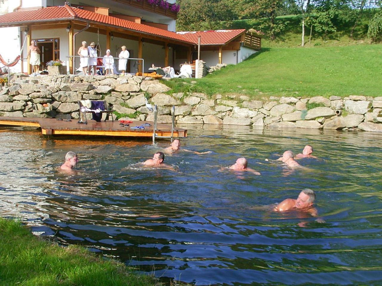 Landhotel Weingarten Haibach  Экстерьер фото